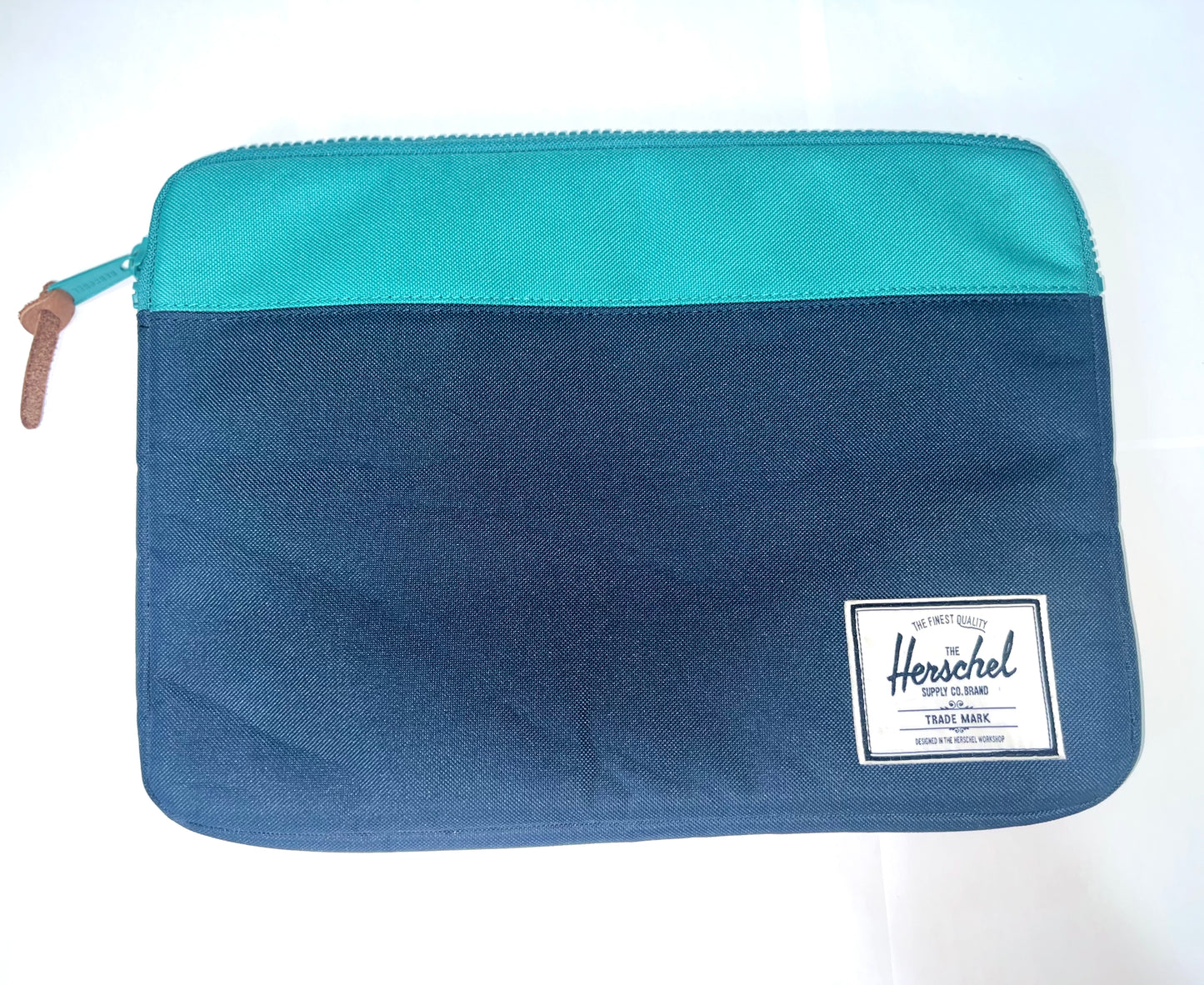 Sleek Laptop case for all 14-inch laptops